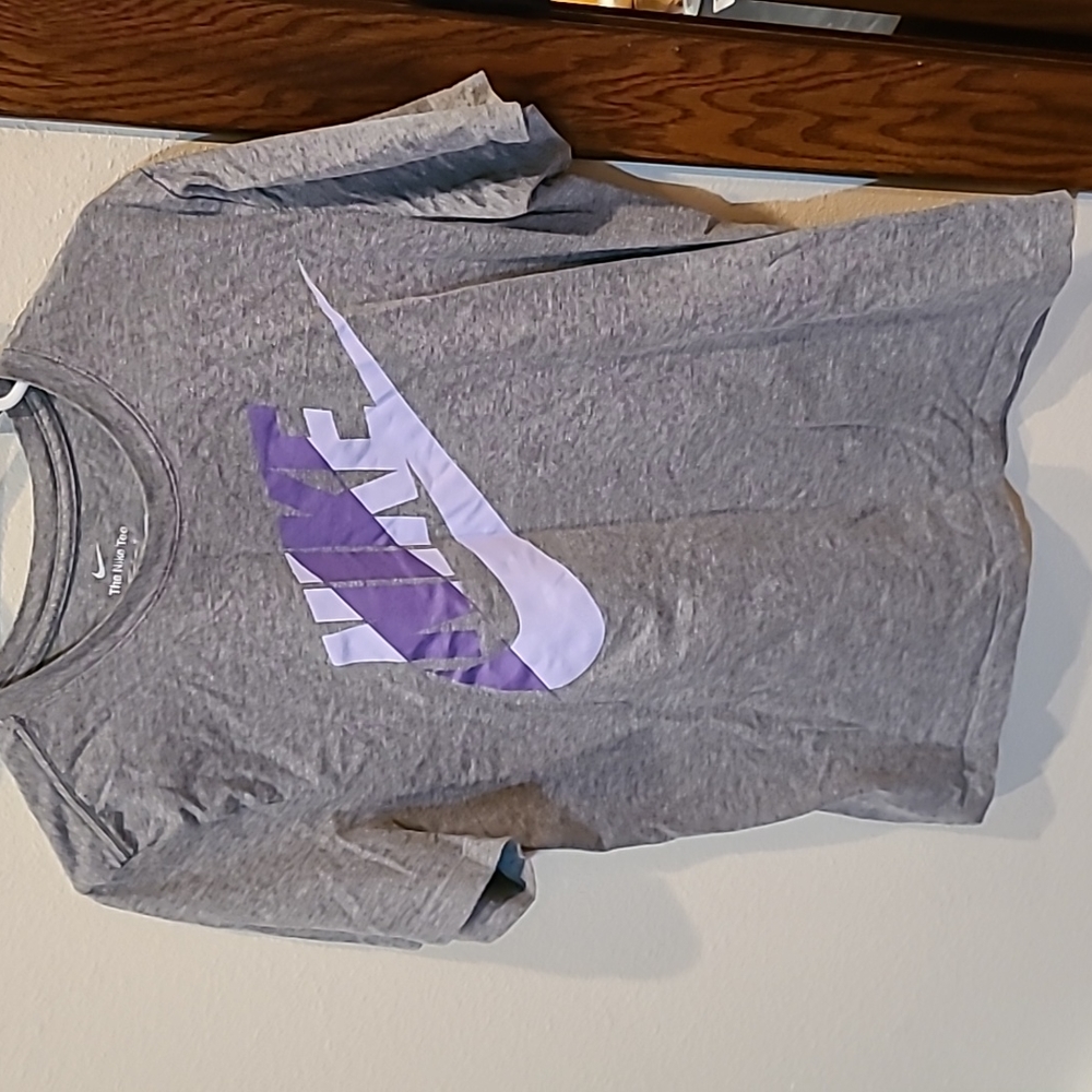 Womens Nike Shirt